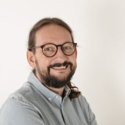 Dampak Media Sosial Terhadap Privasi Keluarga: Suara Alberto Soler