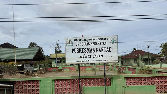 Pulihkan Kesehatan Masyarakat: Pertamina Bersihkan Puskesmas Rantau