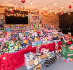 Keceriaan Natal: Barratt David Wilson Homes Dukung Amal Mainan