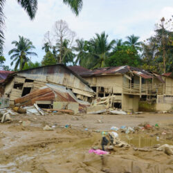 Lazis Darul Hikam Berikan Harapan Baru Pasca Banjir Sumatra
