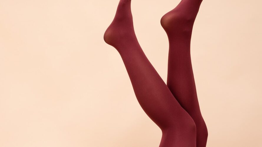 Strumpfhosen Warna-warni: Gaya Cerah di Musim Dingin