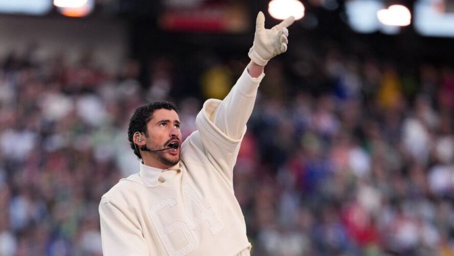 Demam Fashion Kaos Zara: Fenomena ala Bad Bunny