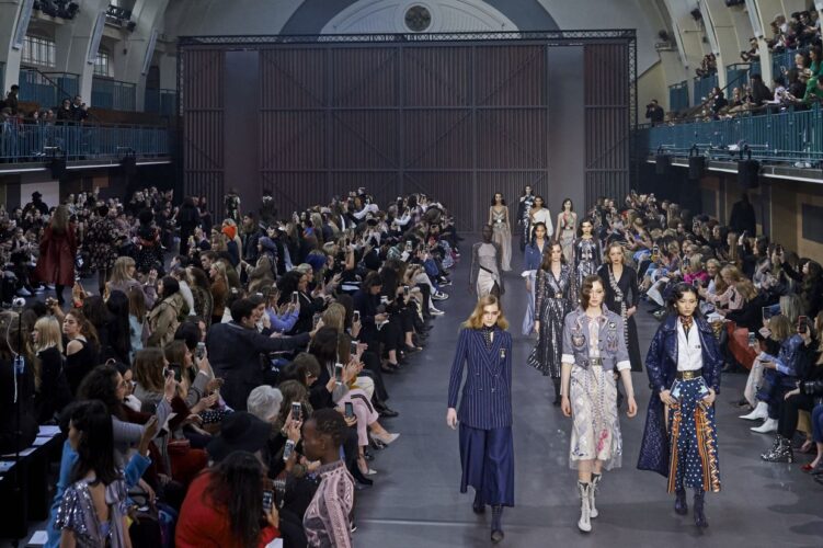 Fashion Month: Perjalanan Kreatif dari New York hingga Paris