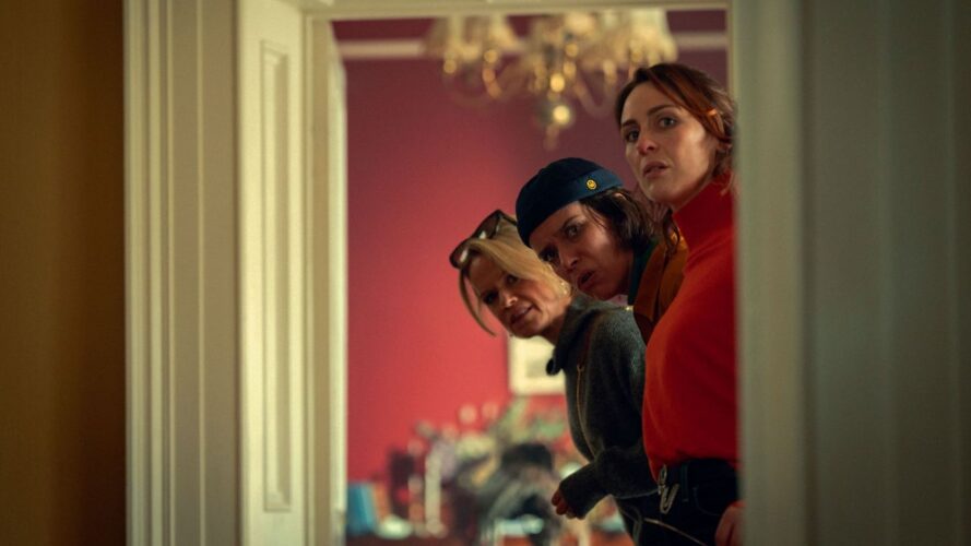 Persahabatan Abadi dalam "How to Get to Heaven from Belfast"