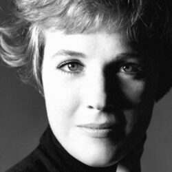 Rahasia Keberhasilan Julie Andrews yang Abadi