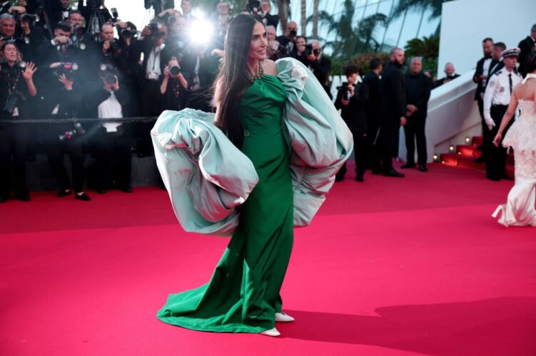 Strategi di Balik Gaun Ikonik Cannes