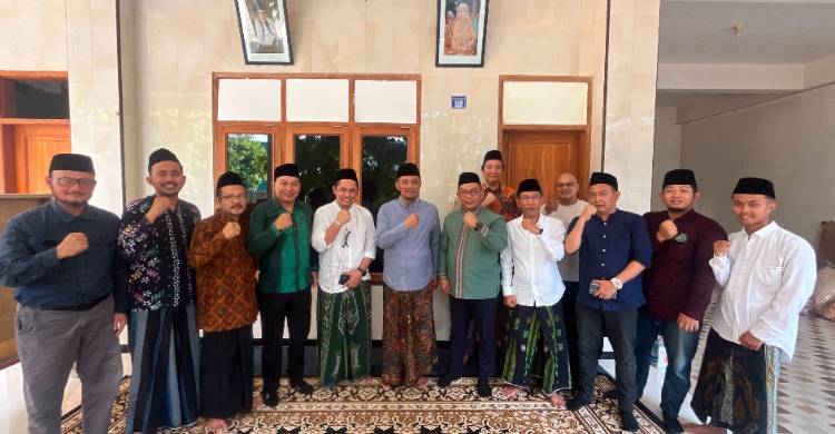 Ilustrasi gus fahim dukung untuk artikel Gus Fahim Dukung Gus Hery Maju Ketum PBNU