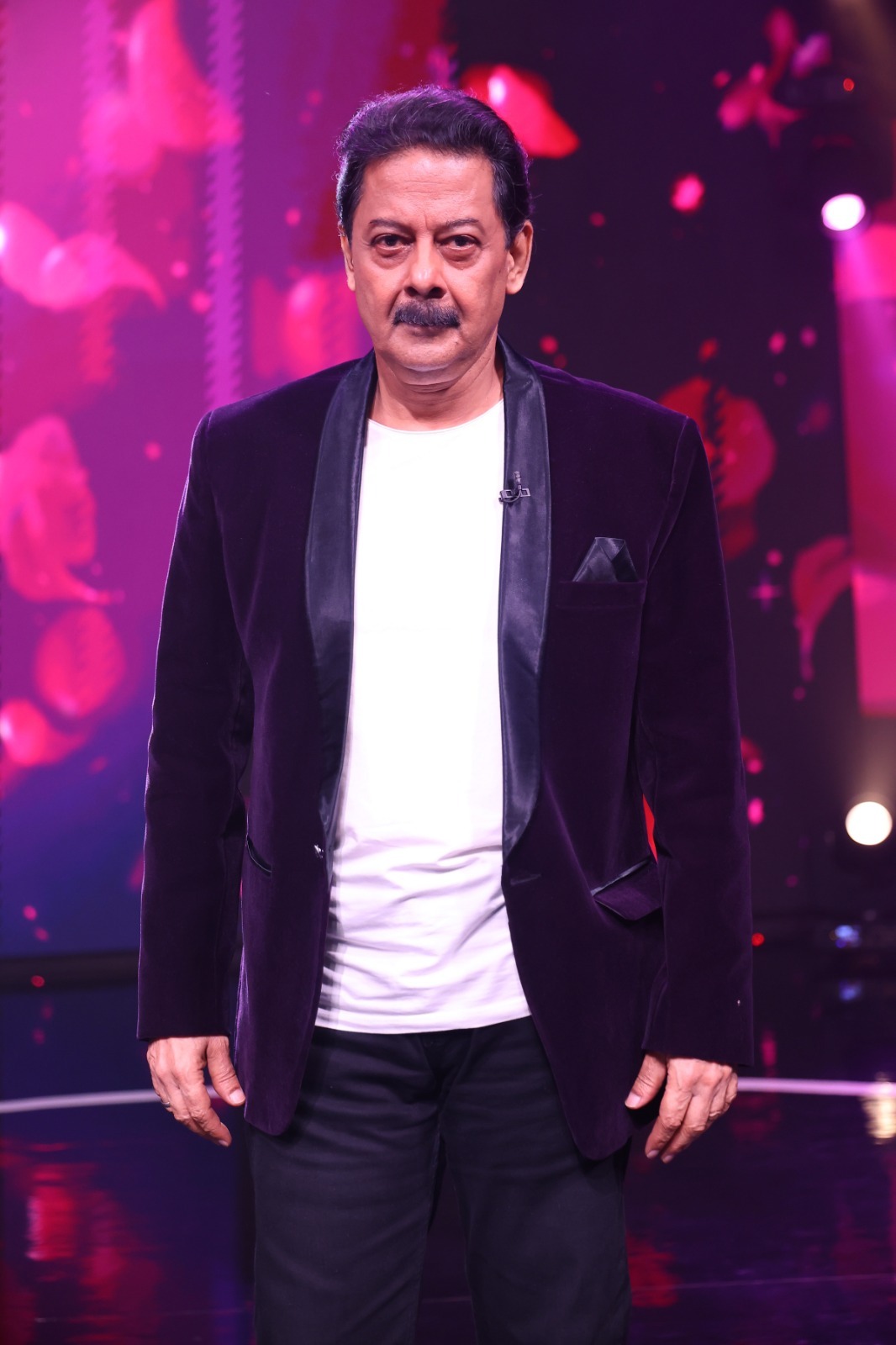 Qayamat Se Qayamat Tak Sempat Ditolak Distributor Ilustrasi qayamat se qayamat tak untuk artikel Anand–Milind: Qayamat Se Qayamat Tak Sempat Ditolak Distributor